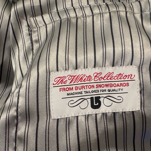 Rare early 2000s Burton x Shaun White jacket from the White Collection - Picture 7 of 8